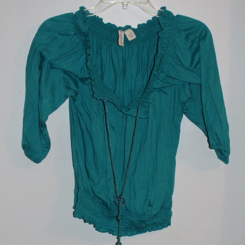 Red Camel Green Top